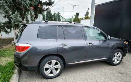 Toyota Highlander III, 2011 год, 2 500 000 рублей, 4 фотография
