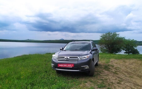 Toyota Highlander III, 2011 год, 2 500 000 рублей, 3 фотография