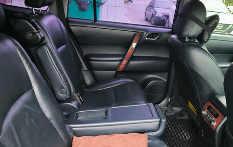 Toyota Highlander III, 2011 год, 2 500 000 рублей, 8 фотография