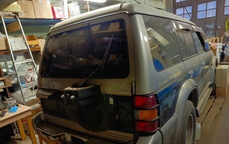 Mitsubishi Pajero III рестайлинг, 1996 год, 320 000 рублей, 3 фотография