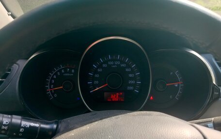 KIA Rio III рестайлинг, 2014 год, 700 000 рублей, 5 фотография