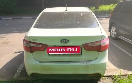 KIA Rio III рестайлинг, 2014 год, 700 000 рублей, 2 фотография