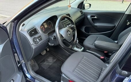 Volkswagen Polo VI (EU Market), 2015 год, 1 075 000 рублей, 13 фотография