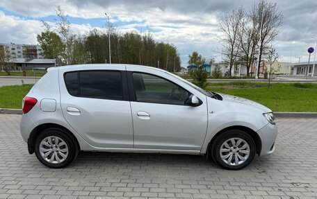 Renault Sandero II рестайлинг, 2014 год, 570 000 рублей, 3 фотография