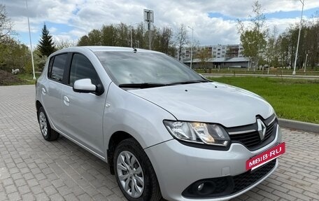 Renault Sandero II рестайлинг, 2014 год, 570 000 рублей, 2 фотография