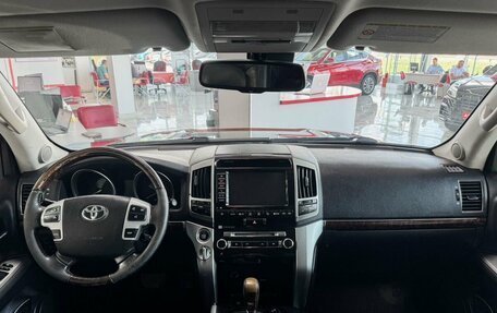 Toyota Land Cruiser 200, 2012 год, 2 599 000 рублей, 16 фотография