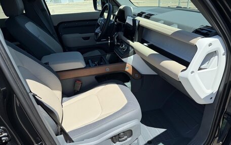 Land Rover Defender II, 2023 год, 13 500 000 рублей, 10 фотография