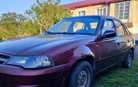 Daewoo Nexia I рестайлинг, 2009 год, 100 000 рублей, 3 фотография