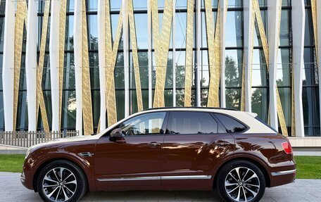 Bentley Bentayga I, 2016 год, 9 900 000 рублей, 8 фотография