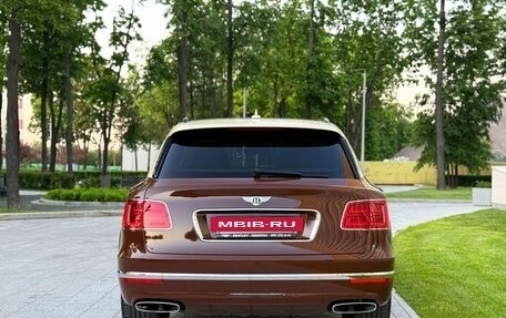 Bentley Bentayga I, 2016 год, 9 900 000 рублей, 6 фотография