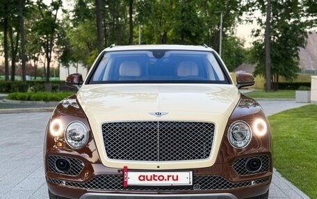 Bentley Bentayga I, 2016 год, 9 900 000 рублей, 2 фотография