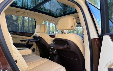 Bentley Bentayga I, 2016 год, 9 900 000 рублей, 18 фотография