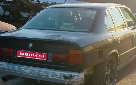 BMW 5 серия, 1993 год, 280 000 рублей, 1 фотография