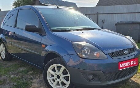 Ford Fiesta, 2005 год, 515 000 рублей, 1 фотография