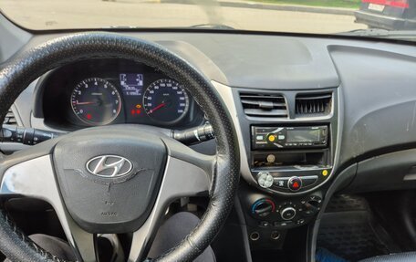 Hyundai Solaris II рестайлинг, 2016 год, 490 000 рублей, 5 фотография
