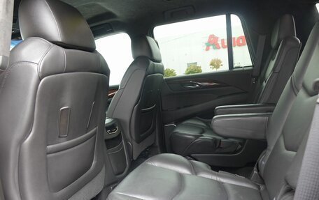 Cadillac Escalade IV, 2019 год, 5 290 000 рублей, 18 фотография