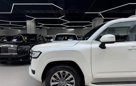 Toyota Land Cruiser, 2025 год, 12 100 000 рублей, 15 фотография