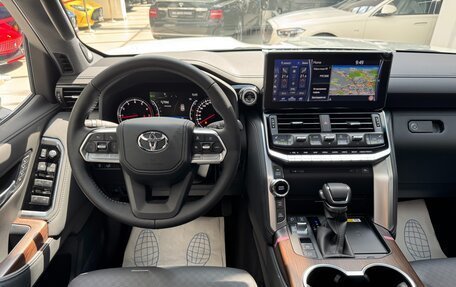Toyota Land Cruiser, 2025 год, 12 100 000 рублей, 26 фотография