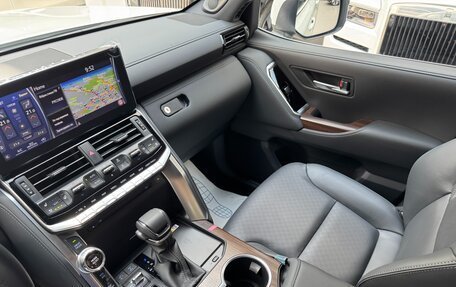 Toyota Land Cruiser, 2025 год, 12 100 000 рублей, 27 фотография