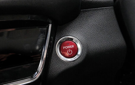 Honda Vezel, 2015 год, 1 749 000 рублей, 18 фотография