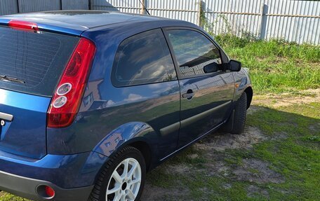Ford Fiesta, 2005 год, 515 000 рублей, 4 фотография