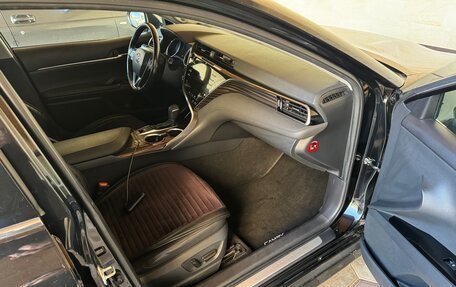 Toyota Camry, 2018 год, 2 500 000 рублей, 2 фотография