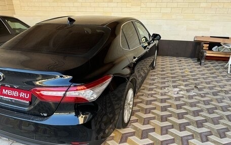 Toyota Camry, 2018 год, 2 500 000 рублей, 5 фотография