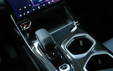 Geely Atlas, 2024 год, 2 890 000 рублей, 12 фотография