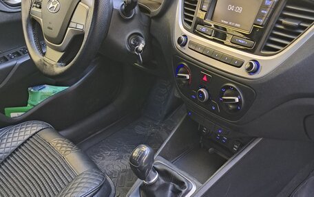 Hyundai Solaris II рестайлинг, 2019 год, 1 050 000 рублей, 15 фотография