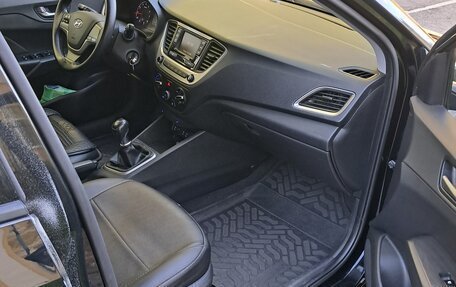 Hyundai Solaris II рестайлинг, 2019 год, 1 050 000 рублей, 13 фотография