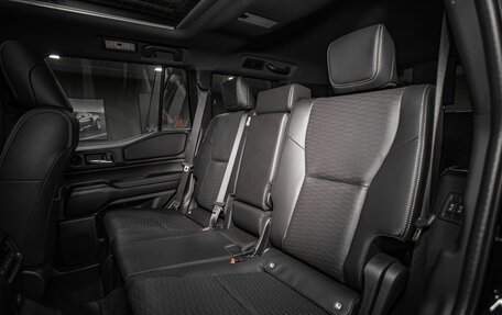 Toyota Land Cruiser Prado, 2024 год, 10 690 000 рублей, 16 фотография