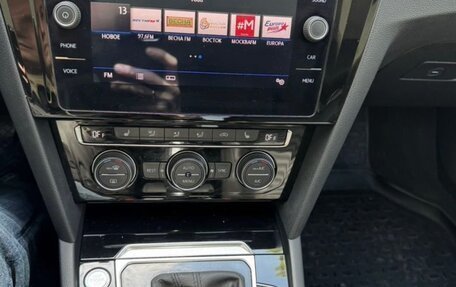 Volkswagen Passat B8 рестайлинг, 2018 год, 2 390 000 рублей, 17 фотография