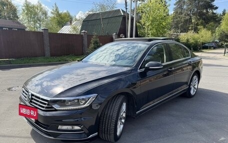 Volkswagen Passat B8 рестайлинг, 2018 год, 2 390 000 рублей, 3 фотография