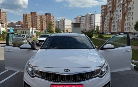 KIA Optima IV, 2019 год, 1 950 000 рублей, 3 фотография