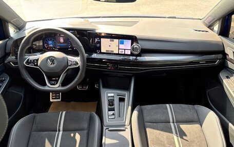 Volkswagen Golf VIII, 2021 год, 2 100 000 рублей, 14 фотография