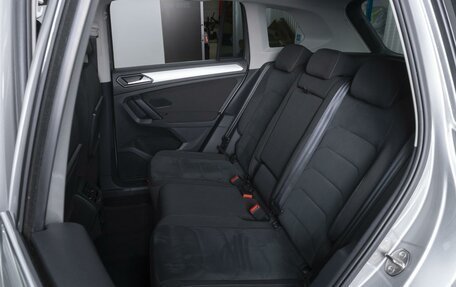 Volkswagen Tiguan II, 2018 год, 2 624 000 рублей, 11 фотография