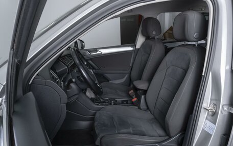 Volkswagen Tiguan II, 2018 год, 2 624 000 рублей, 12 фотография