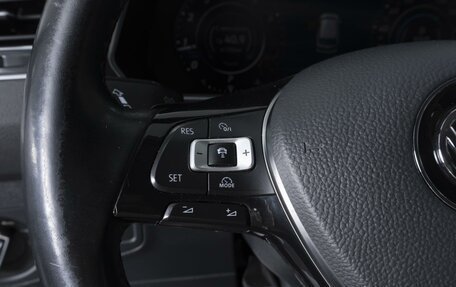 Volkswagen Tiguan II, 2018 год, 2 624 000 рублей, 21 фотография