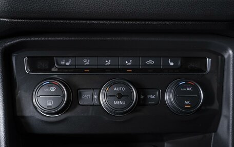 Volkswagen Tiguan II, 2018 год, 2 624 000 рублей, 24 фотография