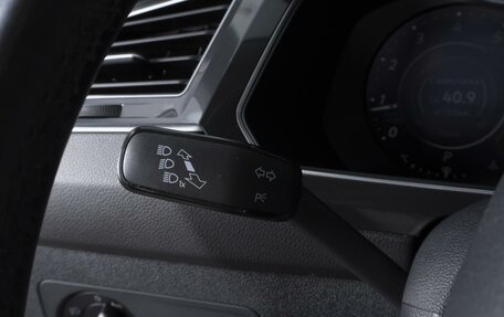 Volkswagen Tiguan II, 2018 год, 2 624 000 рублей, 18 фотография