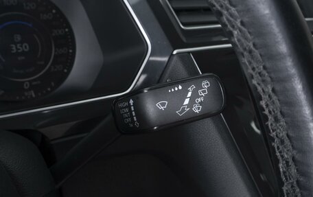 Volkswagen Tiguan II, 2018 год, 2 624 000 рублей, 19 фотография