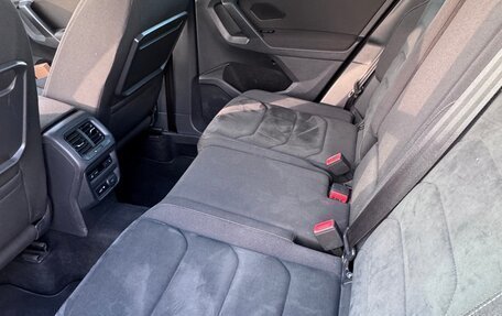 Volkswagen Tiguan II, 2018 год, 2 850 000 рублей, 4 фотография