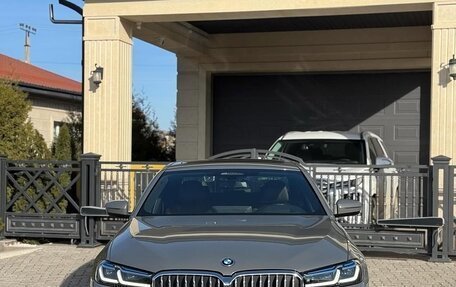 BMW 5 серия, 2022 год, 3 820 000 рублей, 2 фотография