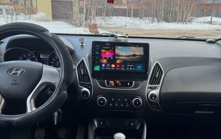 Hyundai ix35 I рестайлинг, 2010 год, 1 100 000 рублей, 10 фотография
