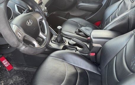Hyundai ix35 I рестайлинг, 2010 год, 1 100 000 рублей, 8 фотография