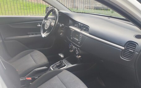 KIA Rio IV, 2018 год, 1 280 000 рублей, 2 фотография
