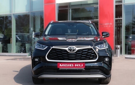 Toyota Highlander, 2024 год, 5 990 000 рублей, 2 фотография