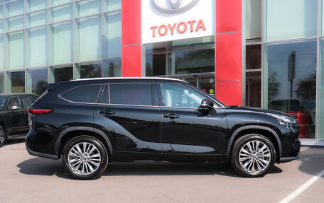Toyota Highlander, 2024 год, 5 990 000 рублей, 4 фотография
