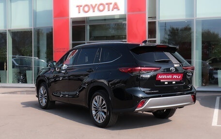 Toyota Highlander, 2024 год, 5 990 000 рублей, 7 фотография