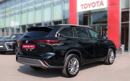 Toyota Highlander, 2024 год, 5 990 000 рублей, 5 фотография